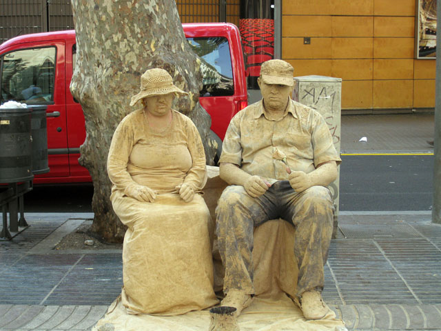 Street performers Barcelona